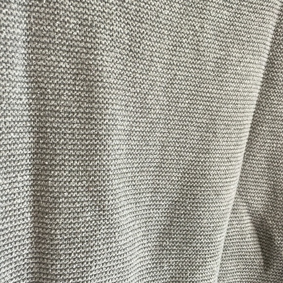 Cute sweater! - Picture 6 of 6